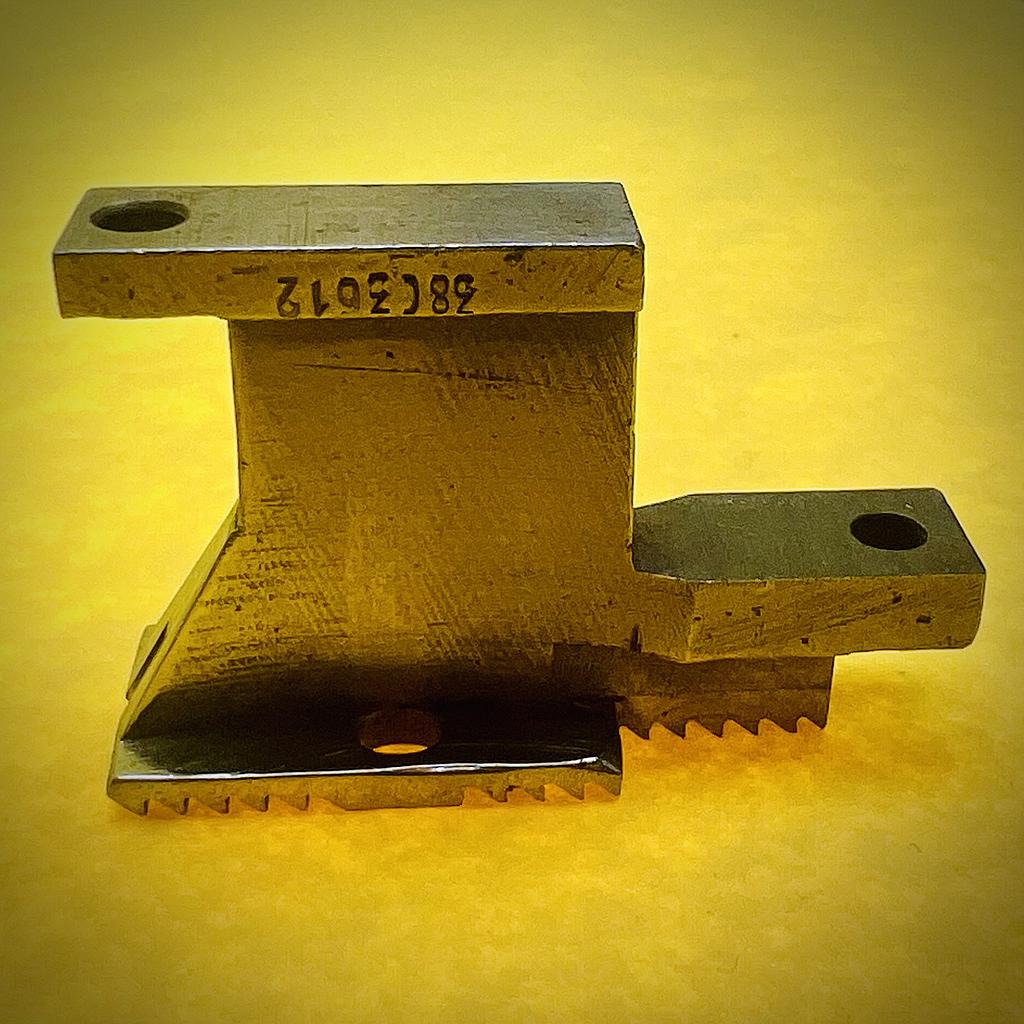 38C3612 - TRANPORTEUR