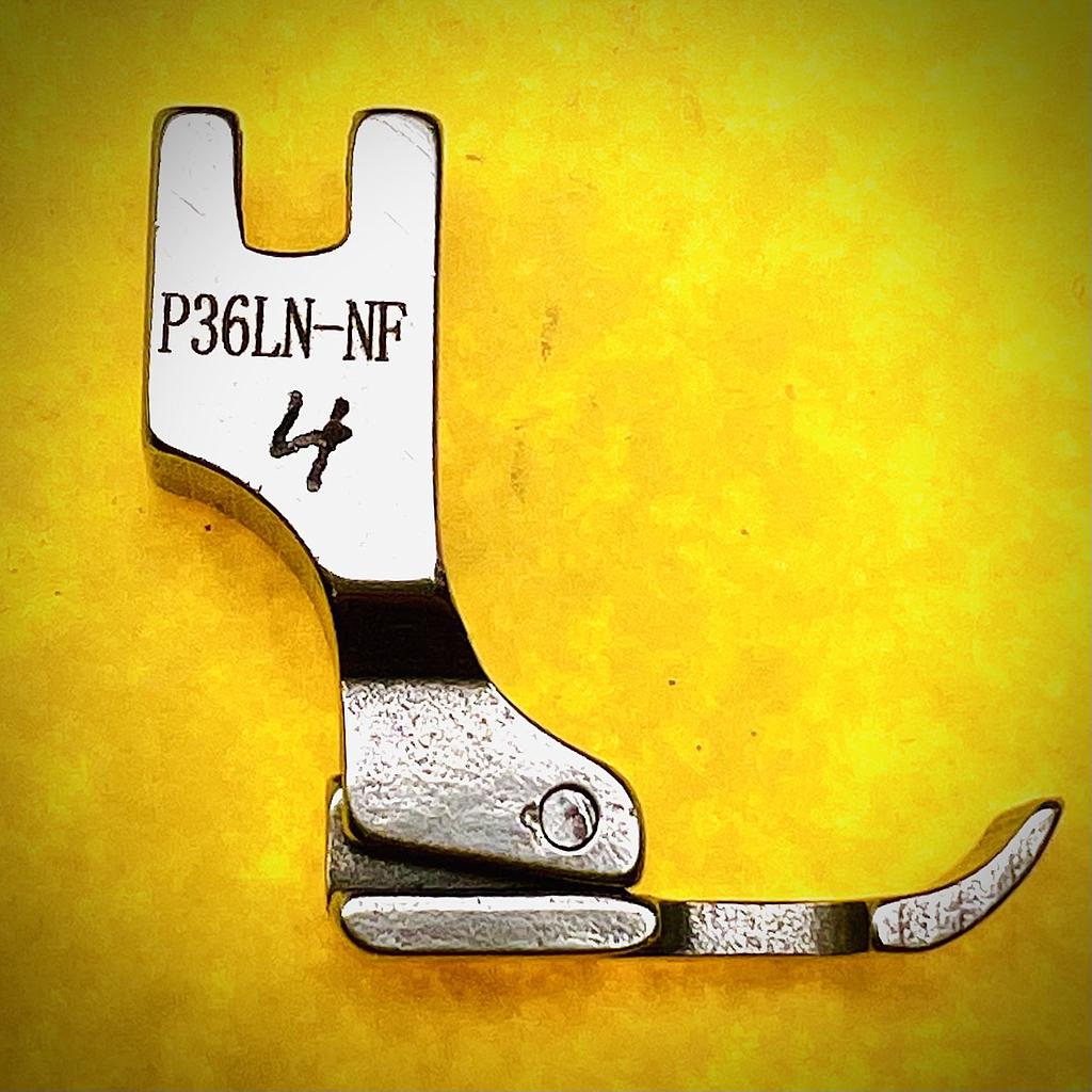 P36LN-NF4 - Nähfuß für Paspel schmal, links, für Nadeltransport